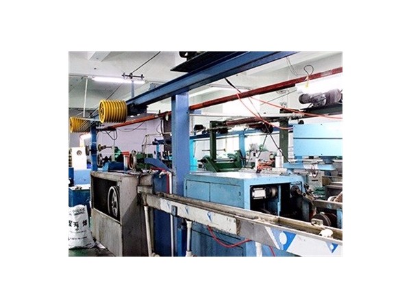 公司調(diào)產(chǎn)抗疫 生產(chǎn)口罩鼻梁條